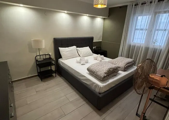 Tan Luxury Thessaloníki
