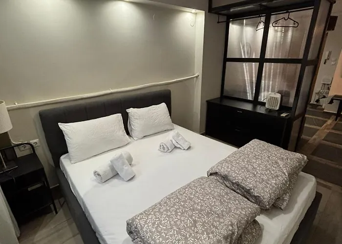 Tan Luxury Thessaloníki